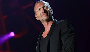RECENSIONE CONCERTO BIAGIO ANTONACCI TREVIGLIO NOVEMBRE 2007