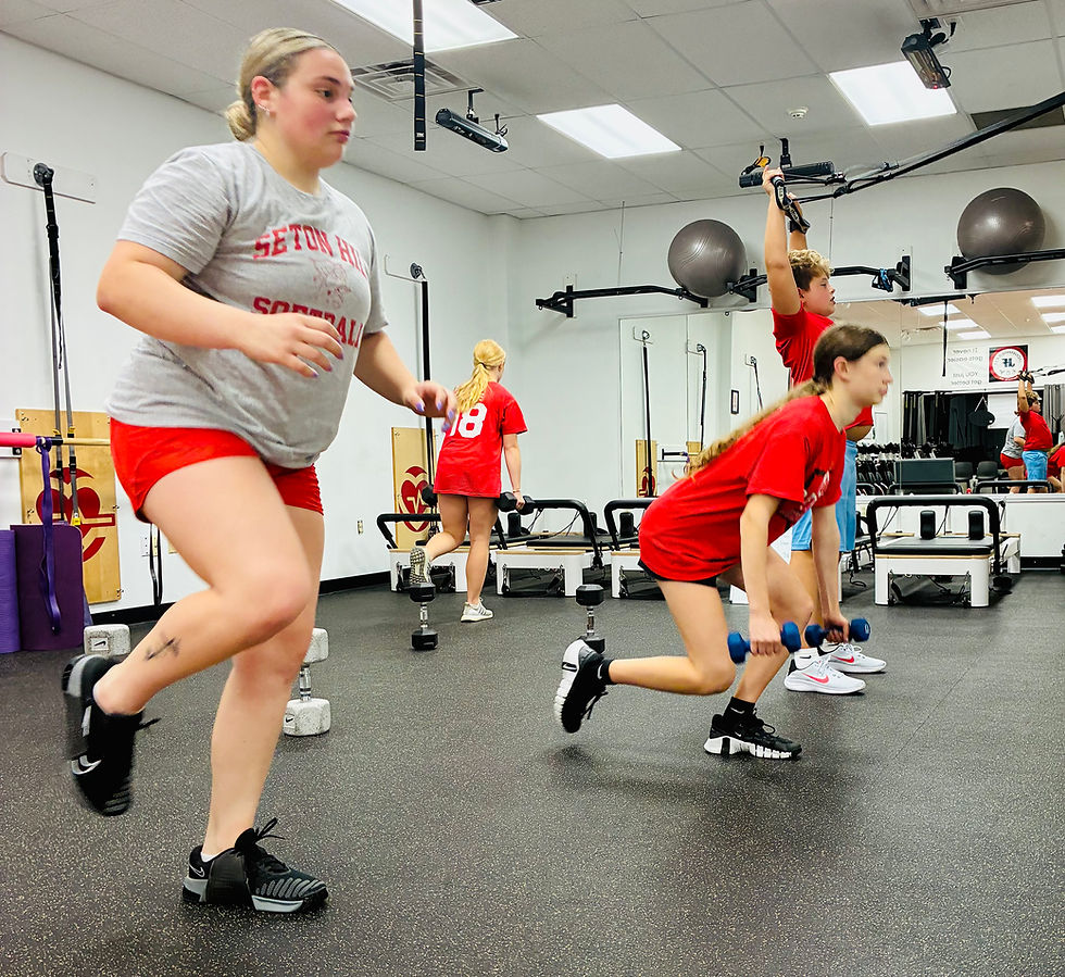 Pittsburgh area highschool and middle school athletes strength training for performance with Pittsburgh's best athlete training program, Earn the Edge Performance.