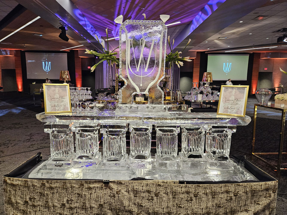 wedding ice carving