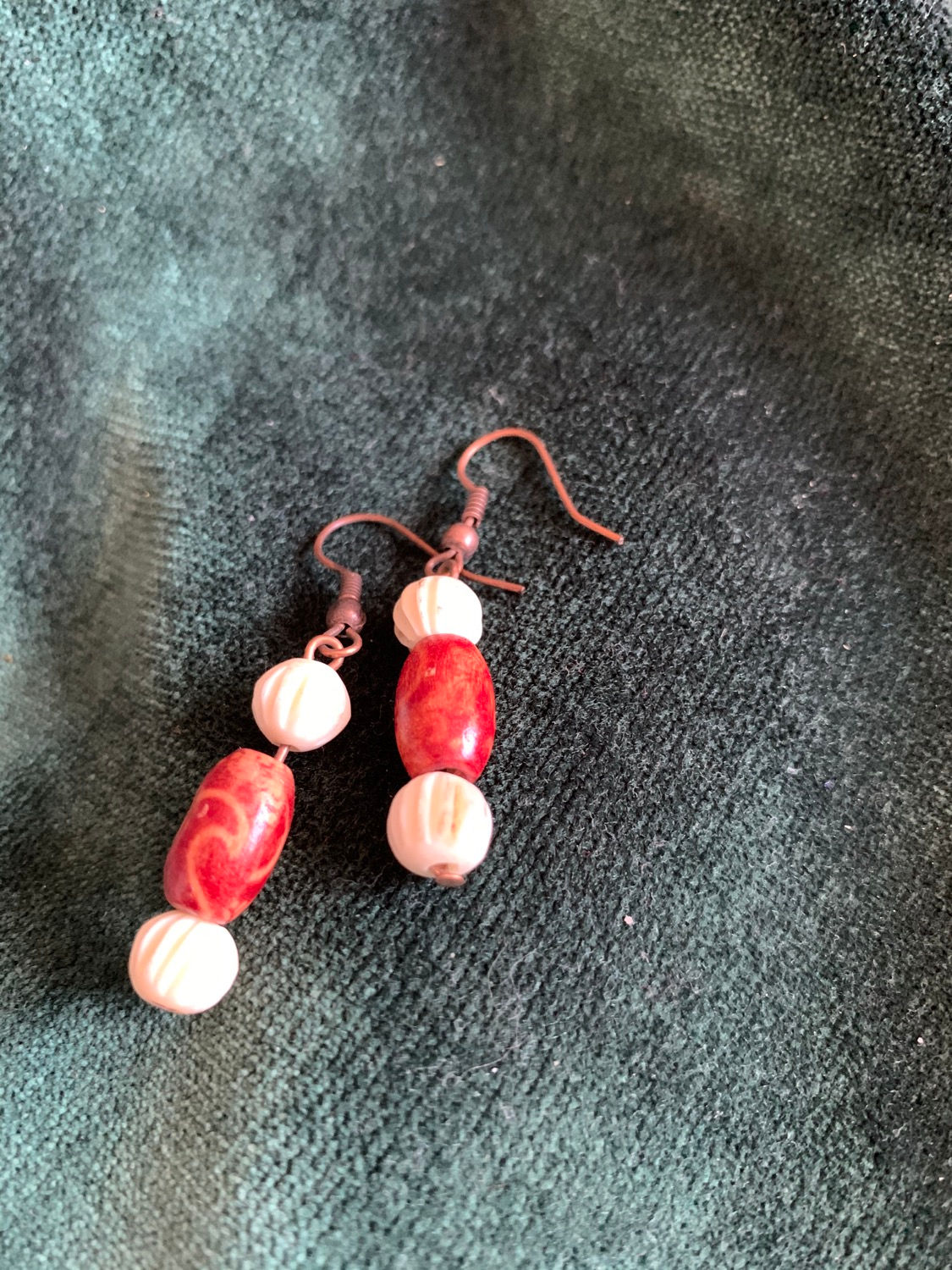 Red wooden bead