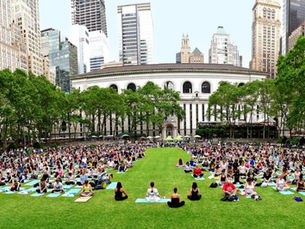 Ainda dá tempo: yoga no Bryant Park