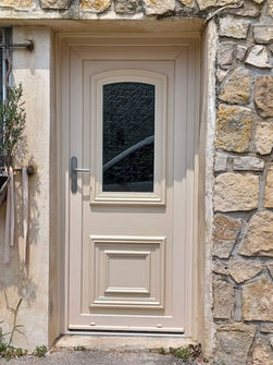 PORTE D'ENTREE SAINT MAXIMIN VAR 83