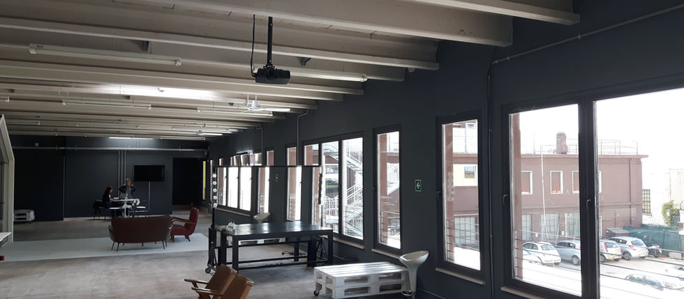 Scuola di moda, priorità: oscurare!