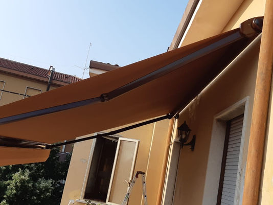 3 motivi per installare una Tenda da Sole in Autunno