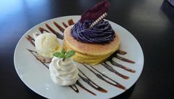 紅芋モンブランパンケーキ