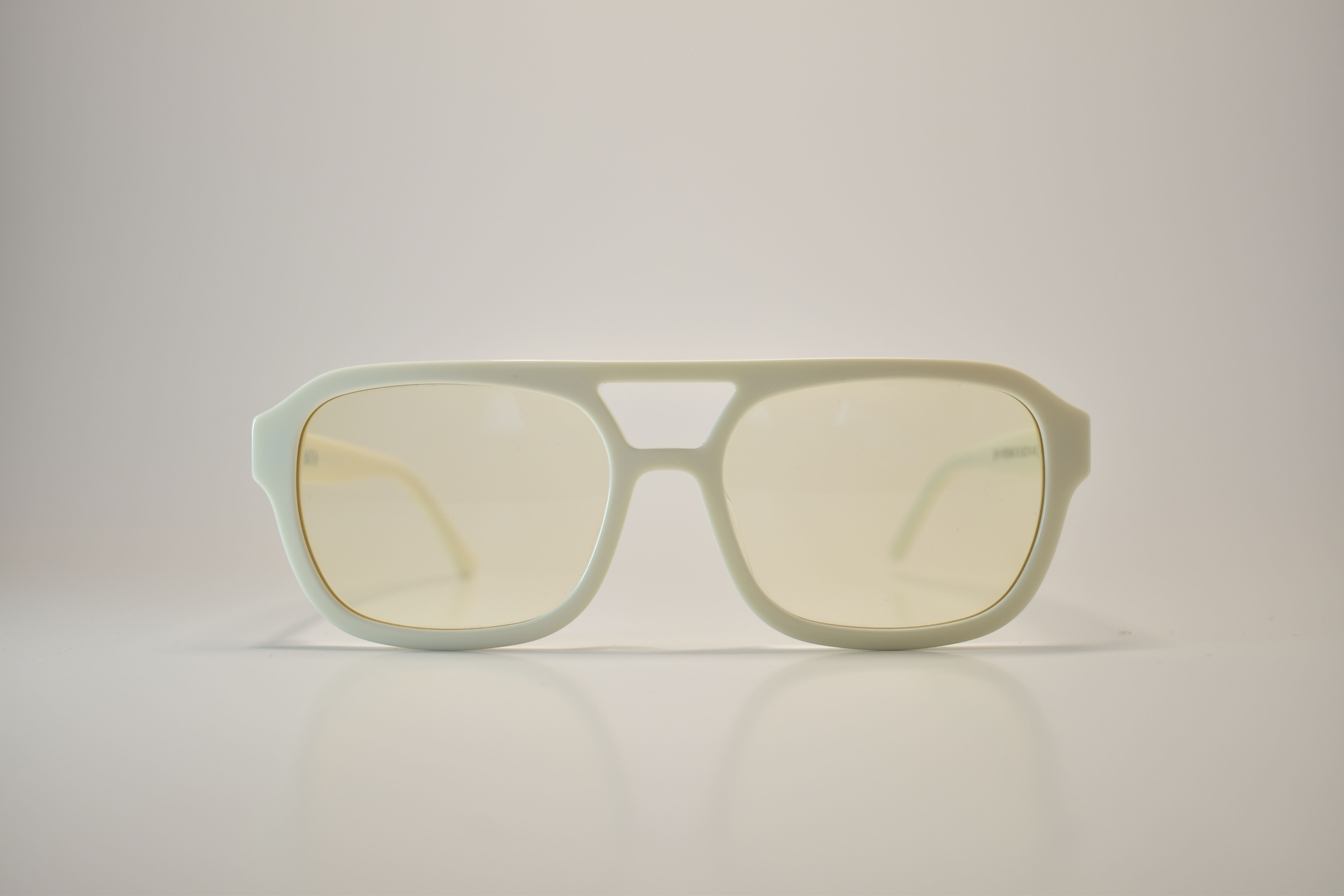 T O K Y O | Ivory & Champagne