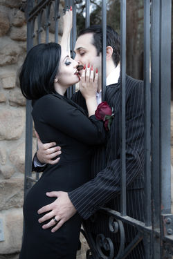 Gomez_Morticia-183
