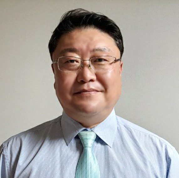 김영 복사.jpg