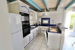 Maison B