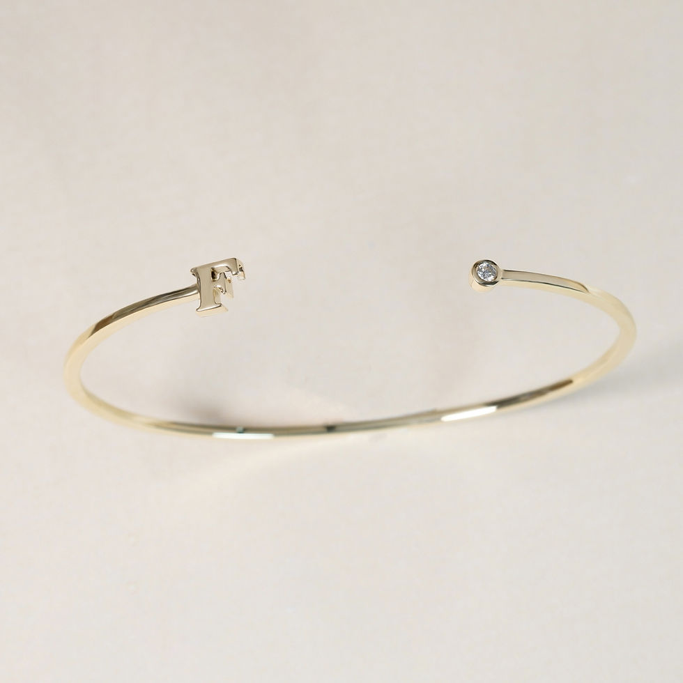 Thumbnail: P Alphabet Open Bangle with Diamond 9k Yellow Gold