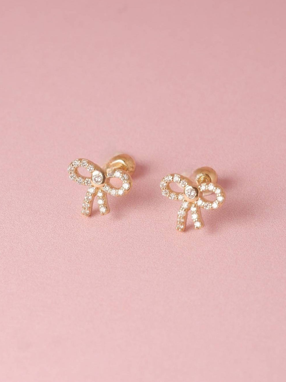 ต่างหูปักก้านทองแท้ 9K  Bow Diamond(แป้นหมุน)