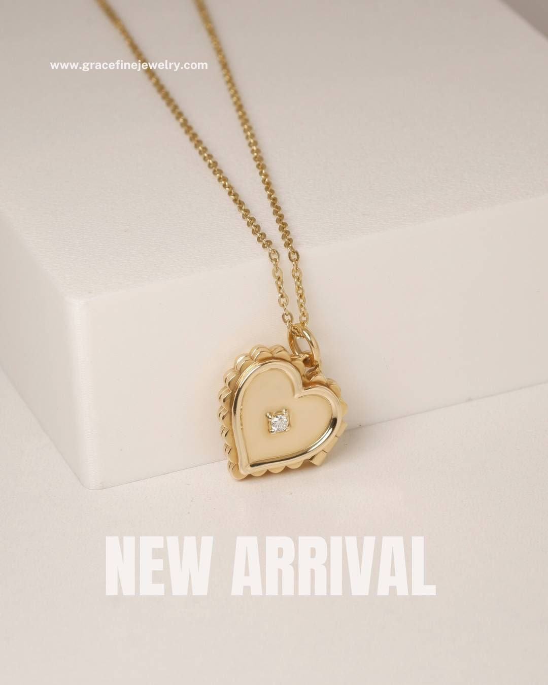 จี้ทองแท้ 9k ล็อคเก็ตหัวใจ Encrusted Heart Locket Diamond (Pendant Only)