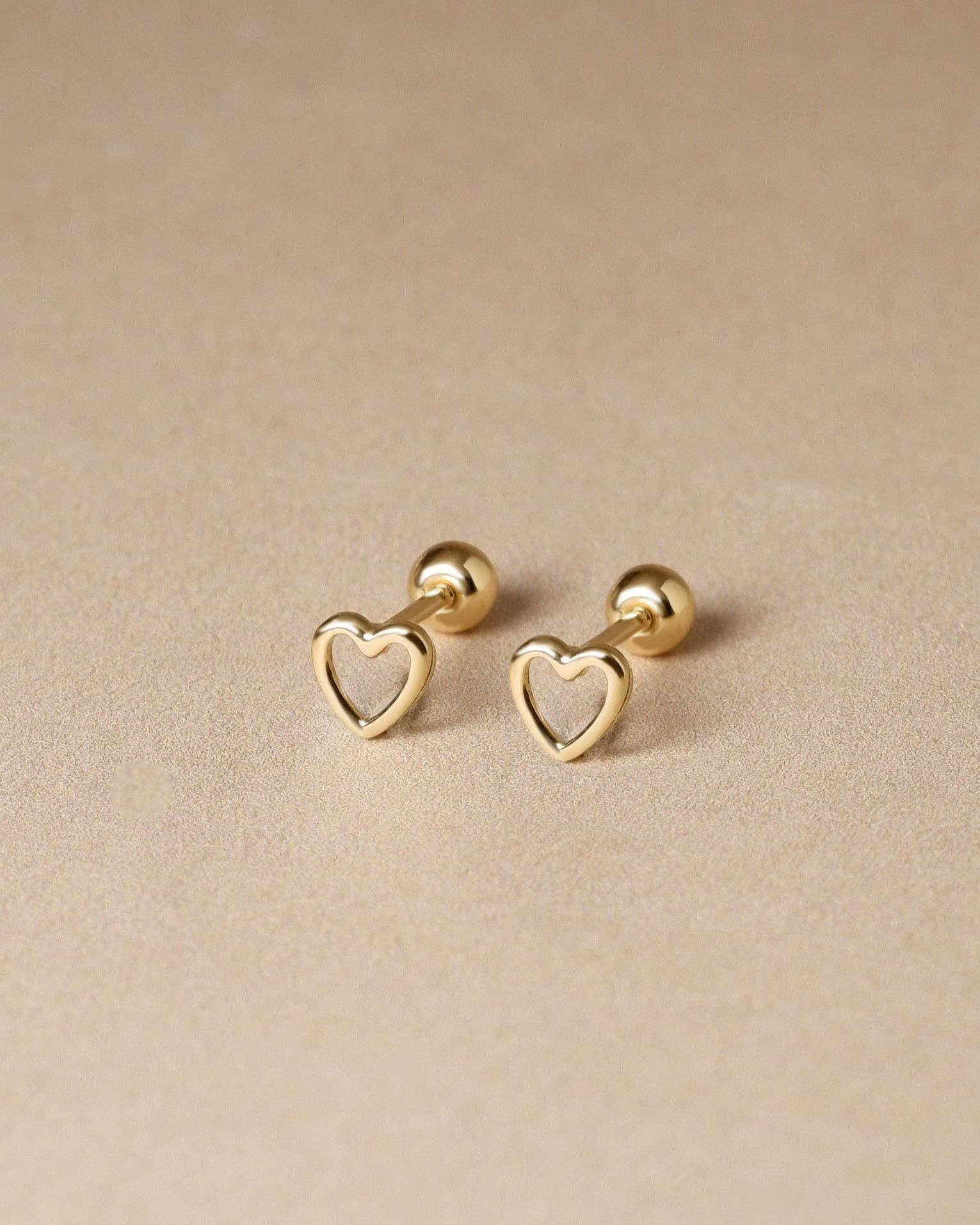 ต่างหูปักก้านทองแท้ 9K Mini Heart (แป้นหมุน)