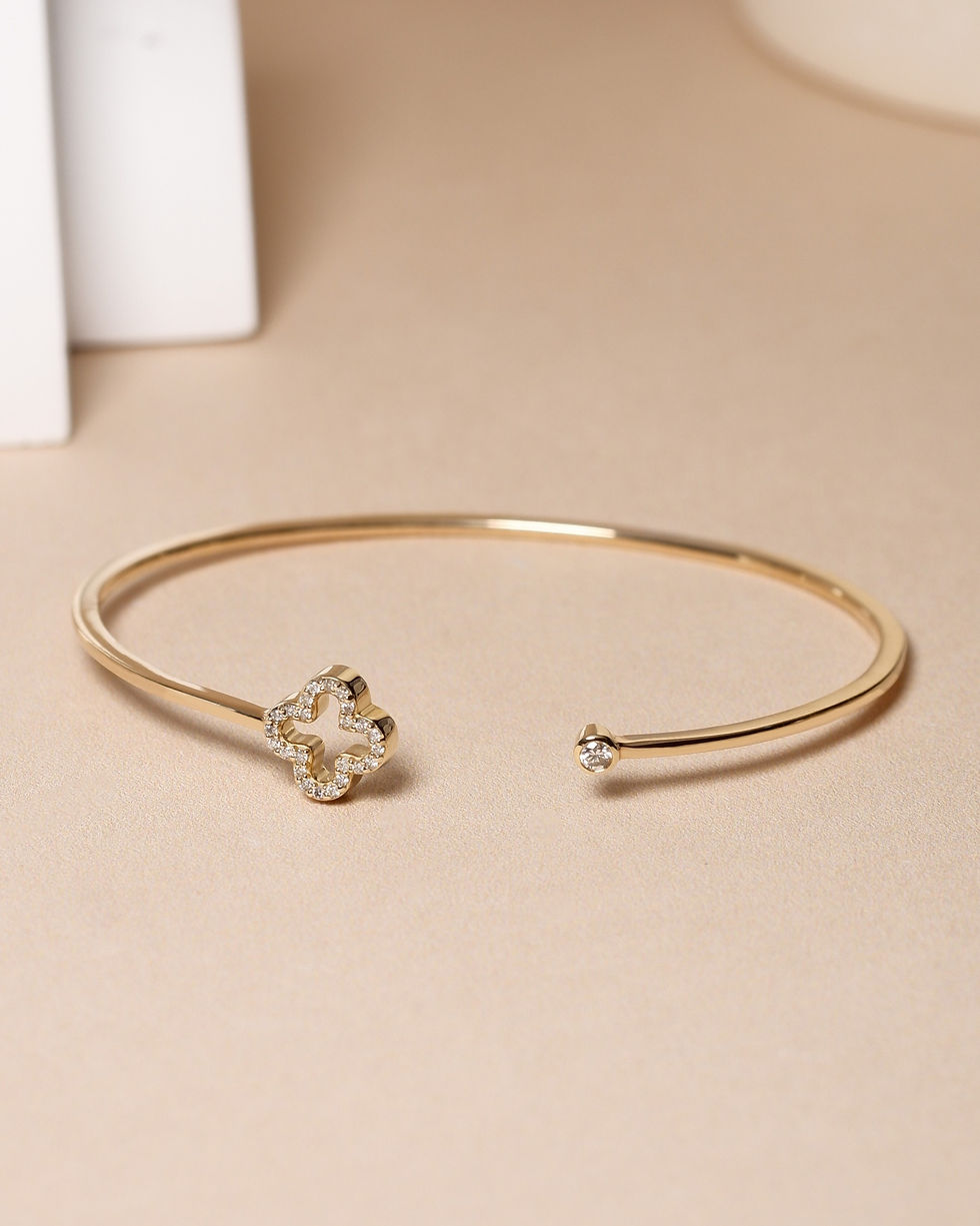 Clover Diamond Bangle 9k Yellow Gold