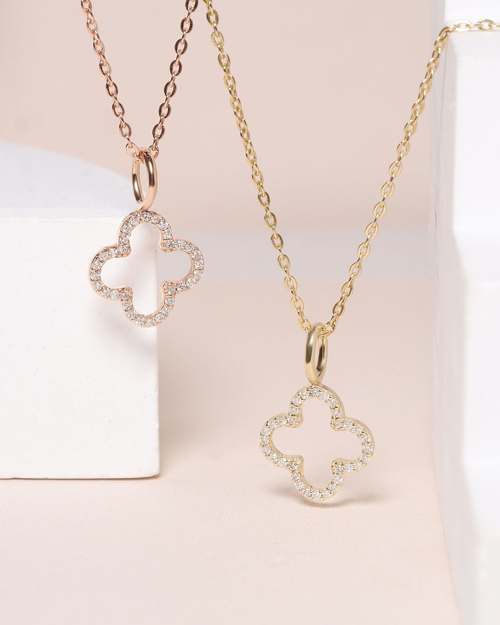 ภาพขนาดย่อ: จี้เพชรทองแท้ 9K Clover Leaf with Diamond (จี้อย่างเดียว)