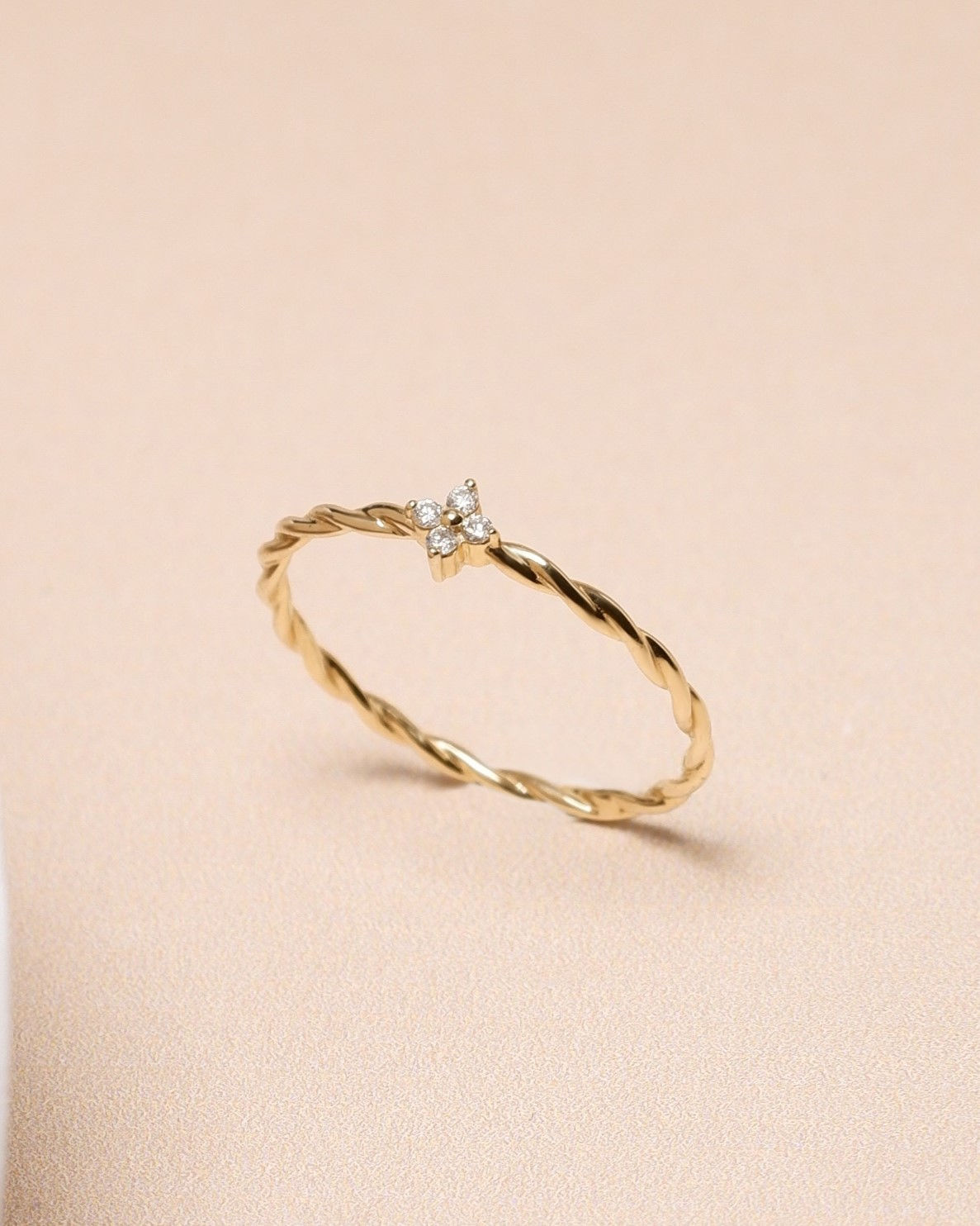 Clover Diamond Ring 9k Yellow Gold