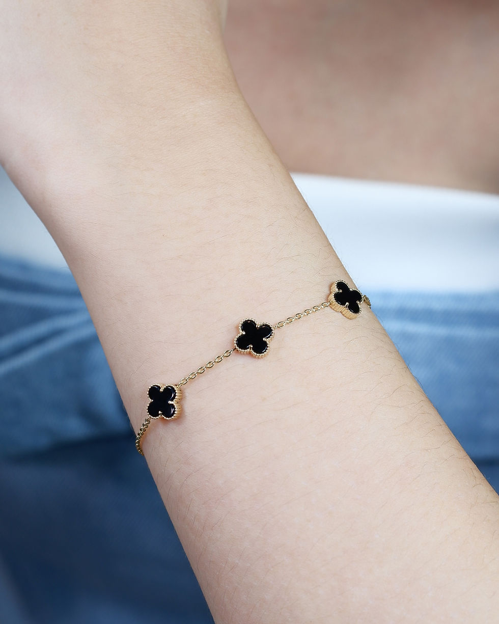 Thumbnail: Three Flower Black Onyx Bracelet 9k Yellow Gold