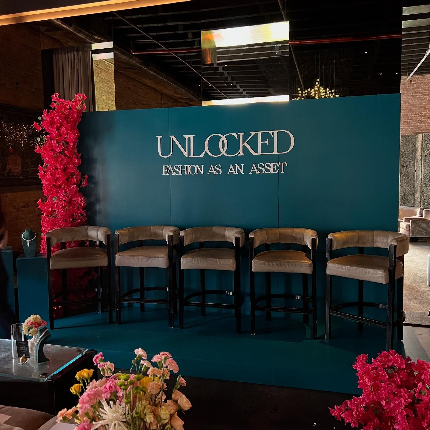 Plain Rectangular Wall (Rental)