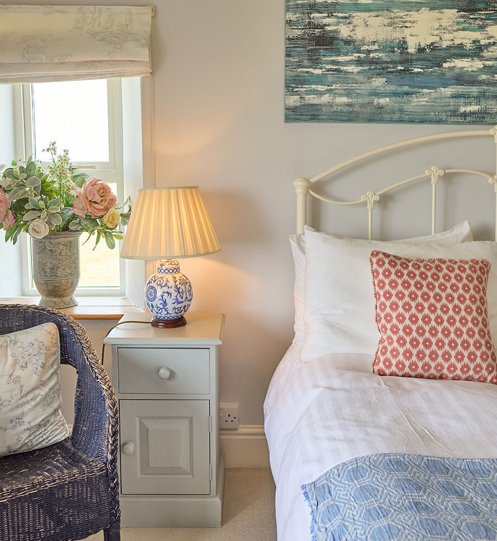 Merlins Cottage 37.jpg