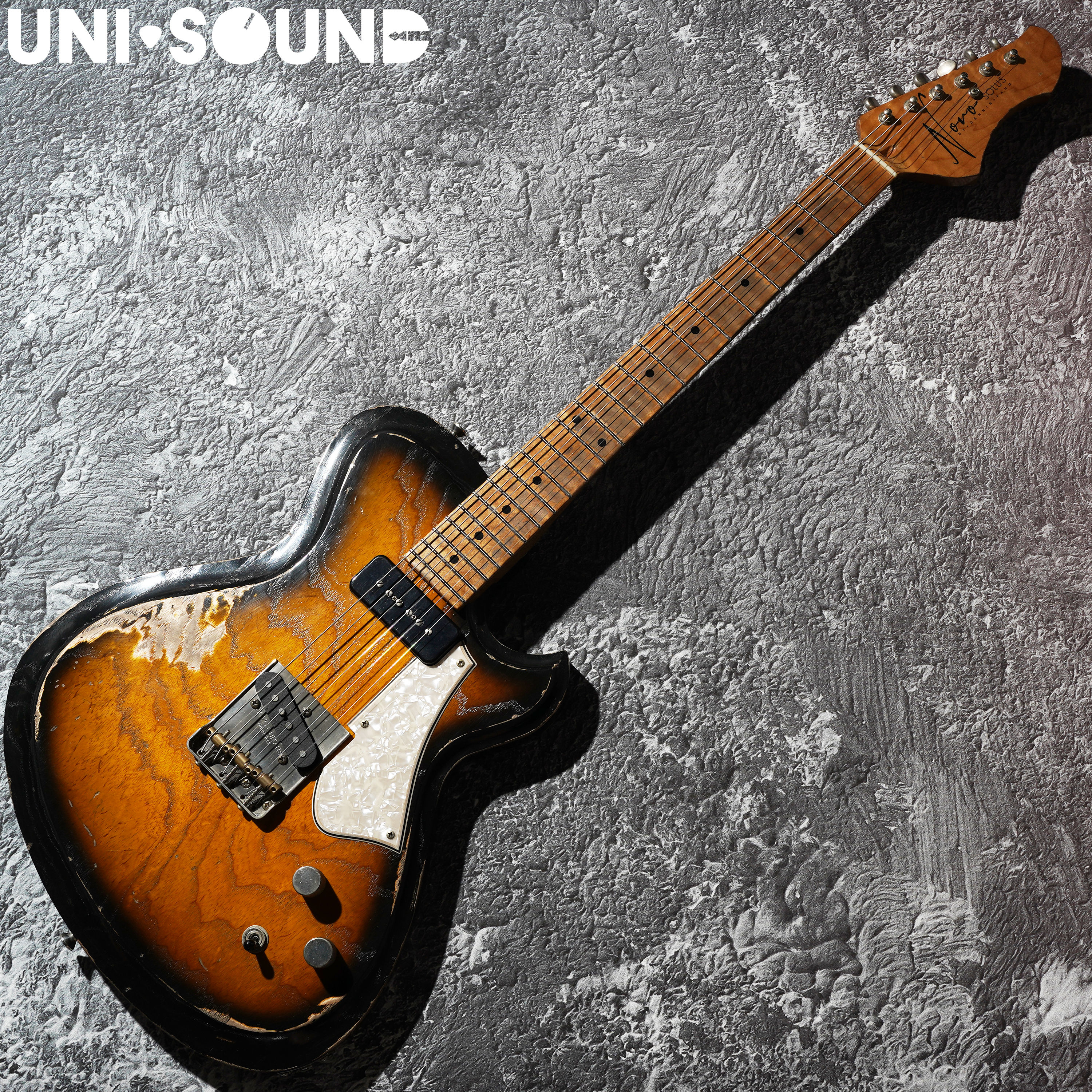 Novo Guitars Custom Solus F2 - Two Tone Burst