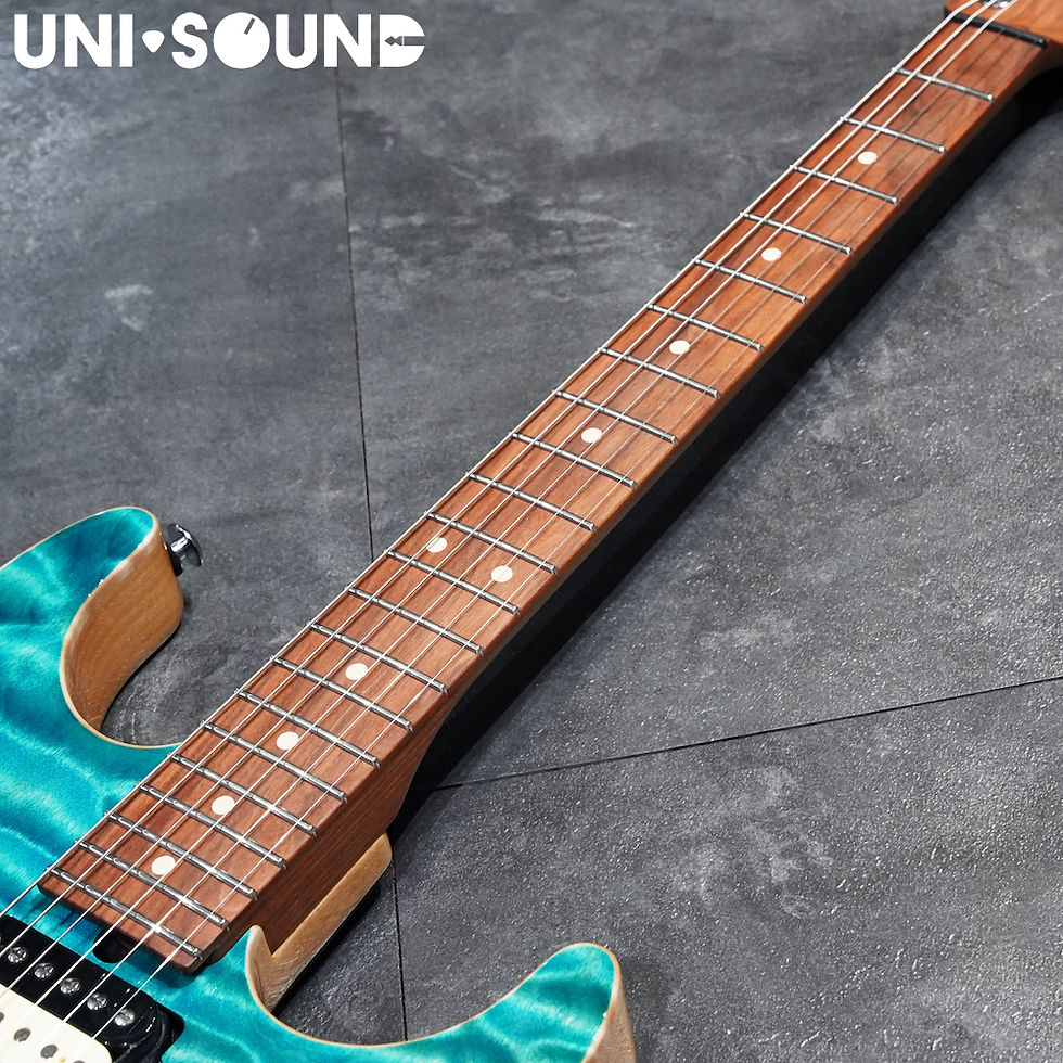 Thumbnail: Suhr Custom Standard - Quilted Maple  - Trans Bahama Blue