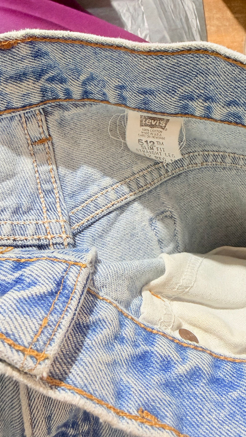 Miniaturbild: RARE FIND Vintage 1990’s Levi's 512 Slim Fit Straight/Tapered Leg Jeans- 12Reg