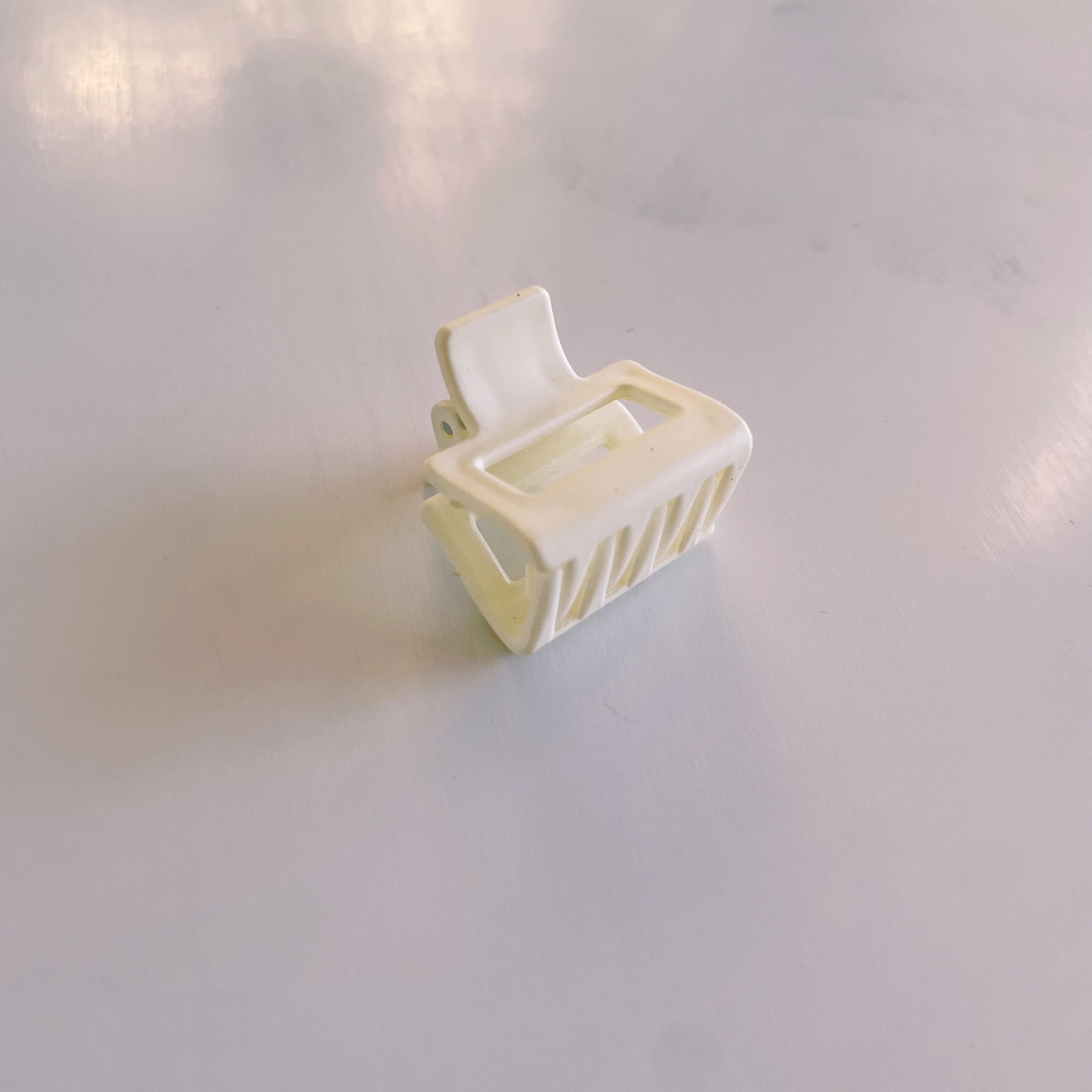 Recycled Plastic Short Hair Claw Clip