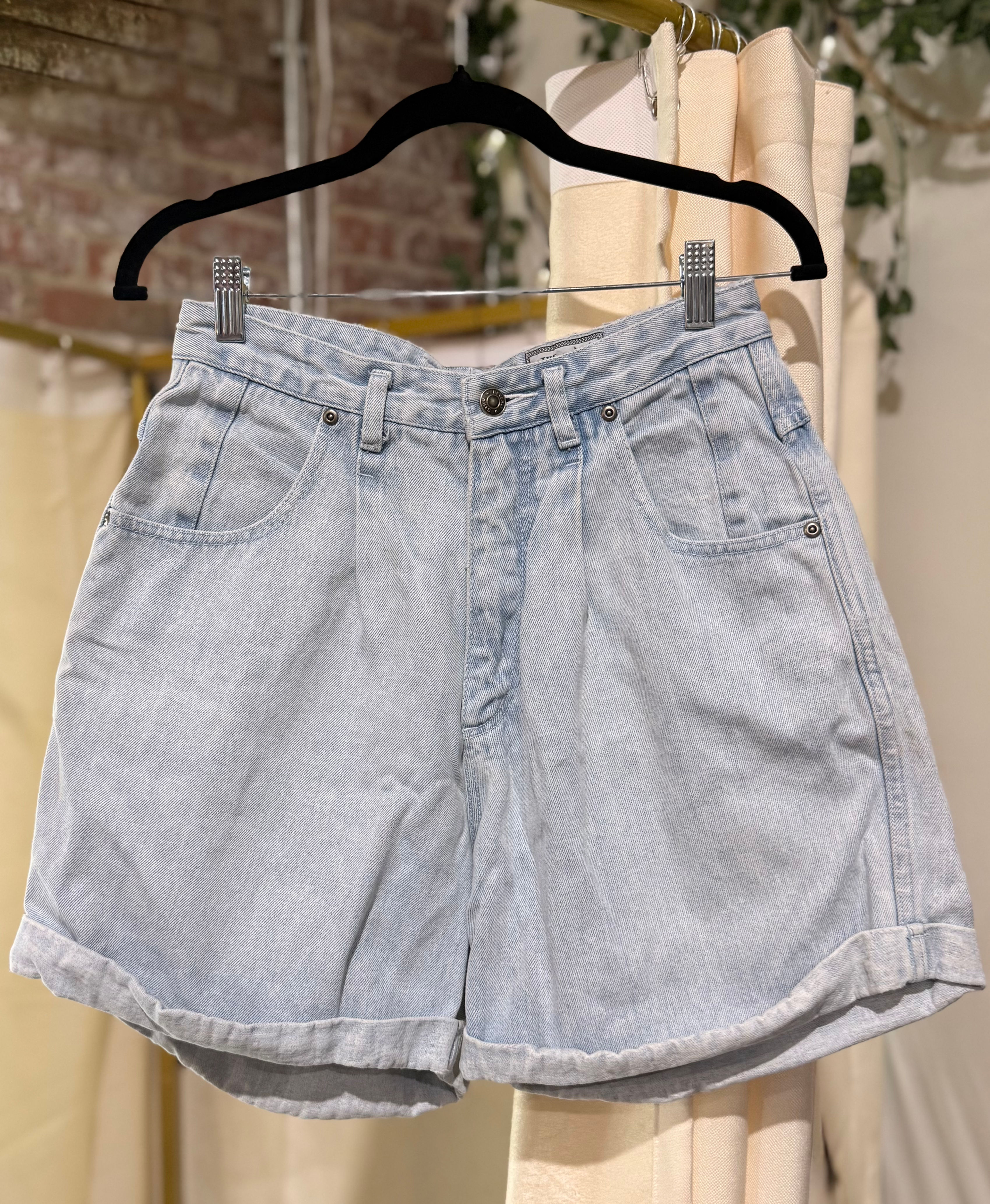 RARE FIND* Vintage Beverly Hills Light Blue Denim Shorts- 9/10
