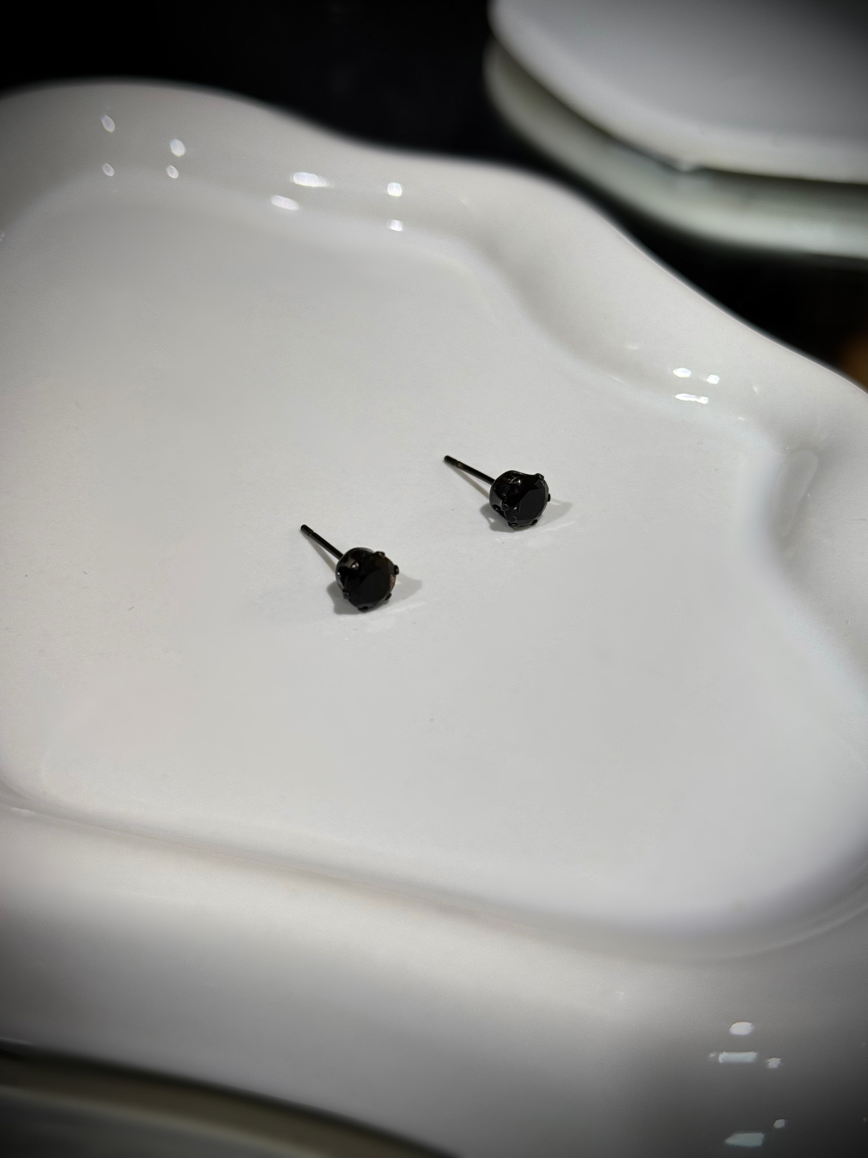 Black Stud Circle Stone Unisex Earrings