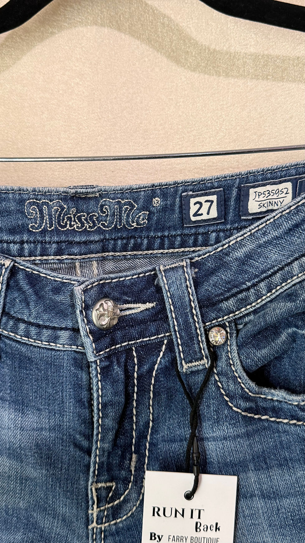 Thumbnail: Miss Me Mid-Rise Skinny Jeans Sz.27