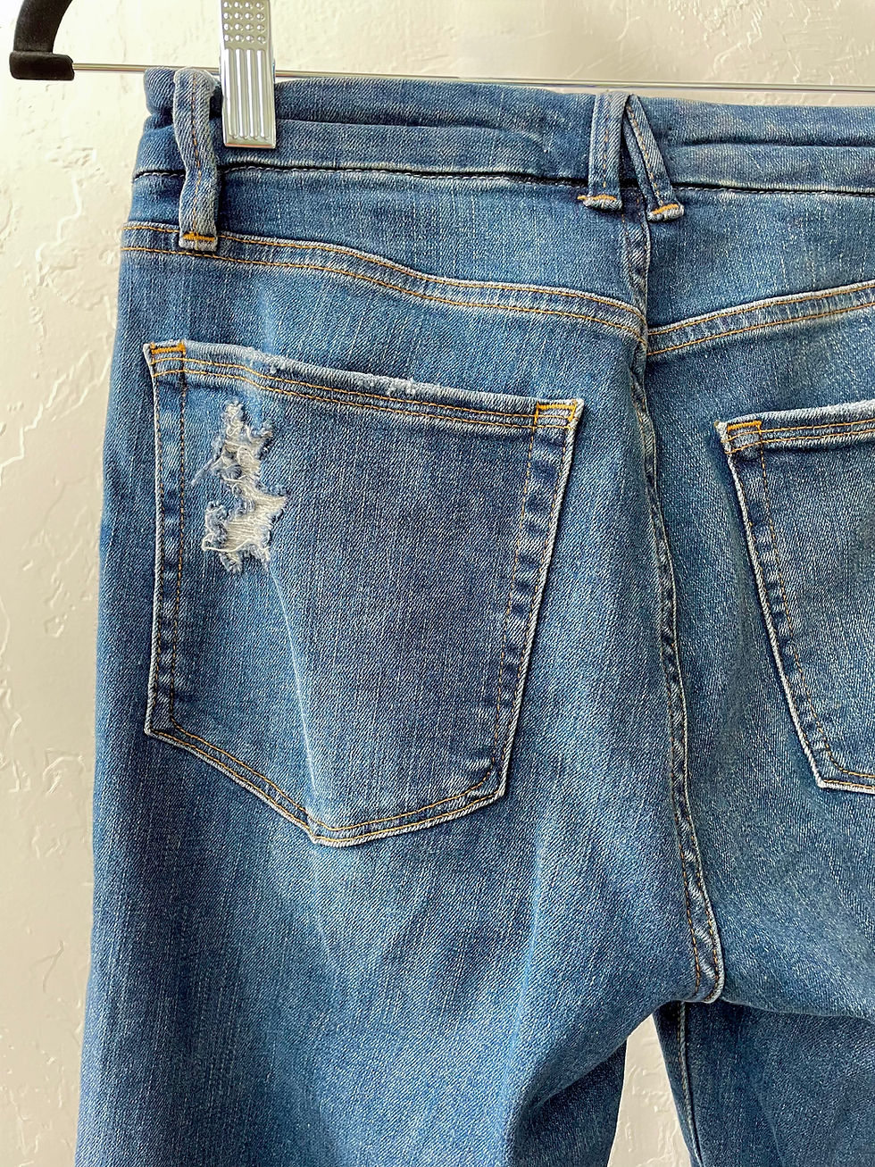 Прев'ю: Good American Good Legs High Rise Skinny Jeans- 2/26 **Retails$108