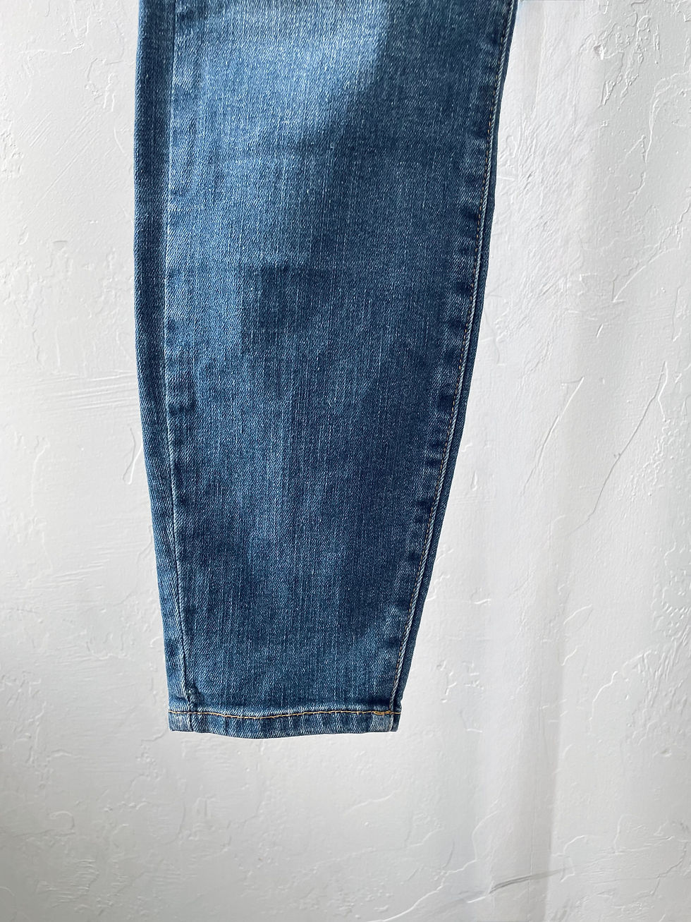 Прев'ю: Good American Good Legs High Rise Skinny Jeans- 2/26 **Retails$108