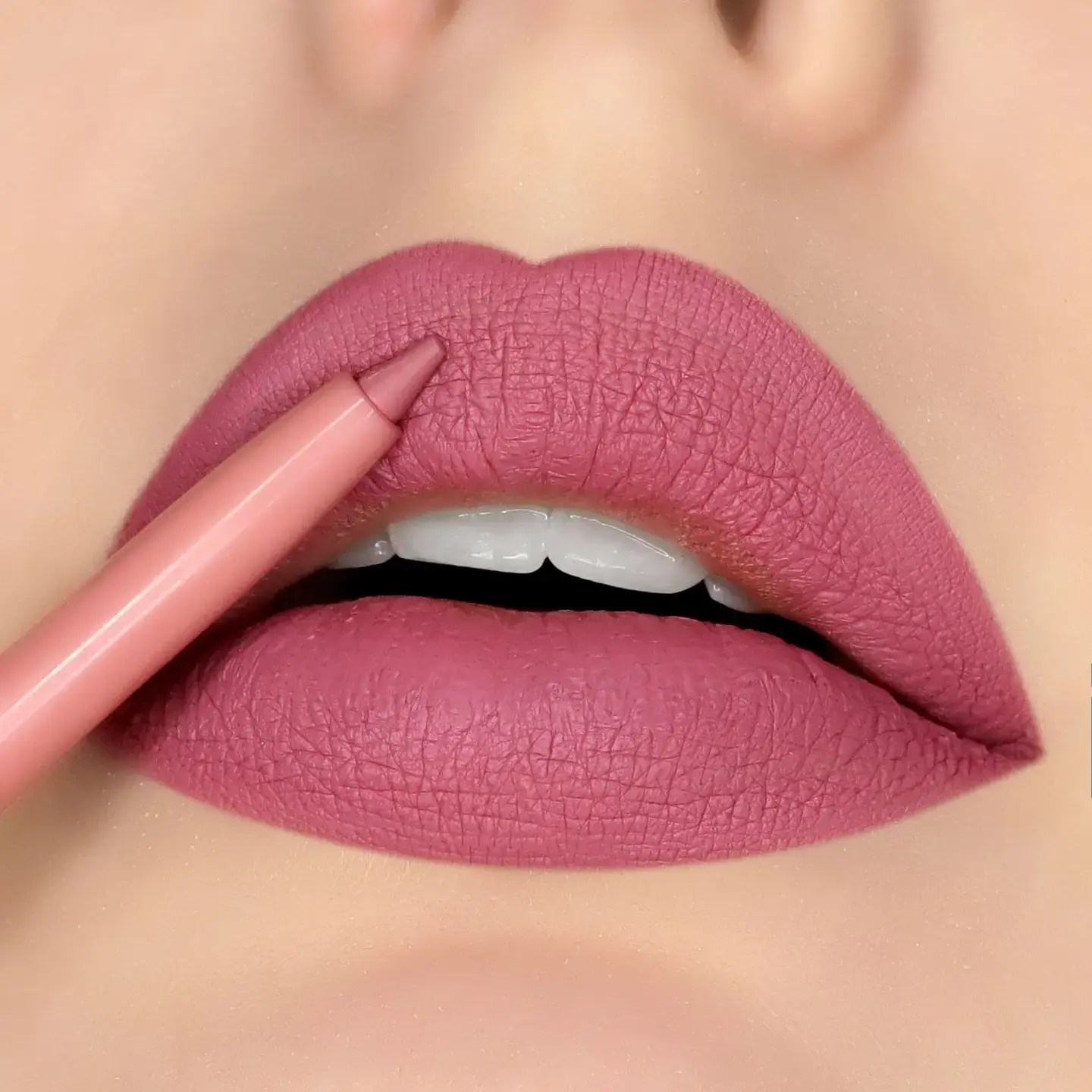 Farry Beauty's Long Lasting Vegan Lip Liner-Claudia