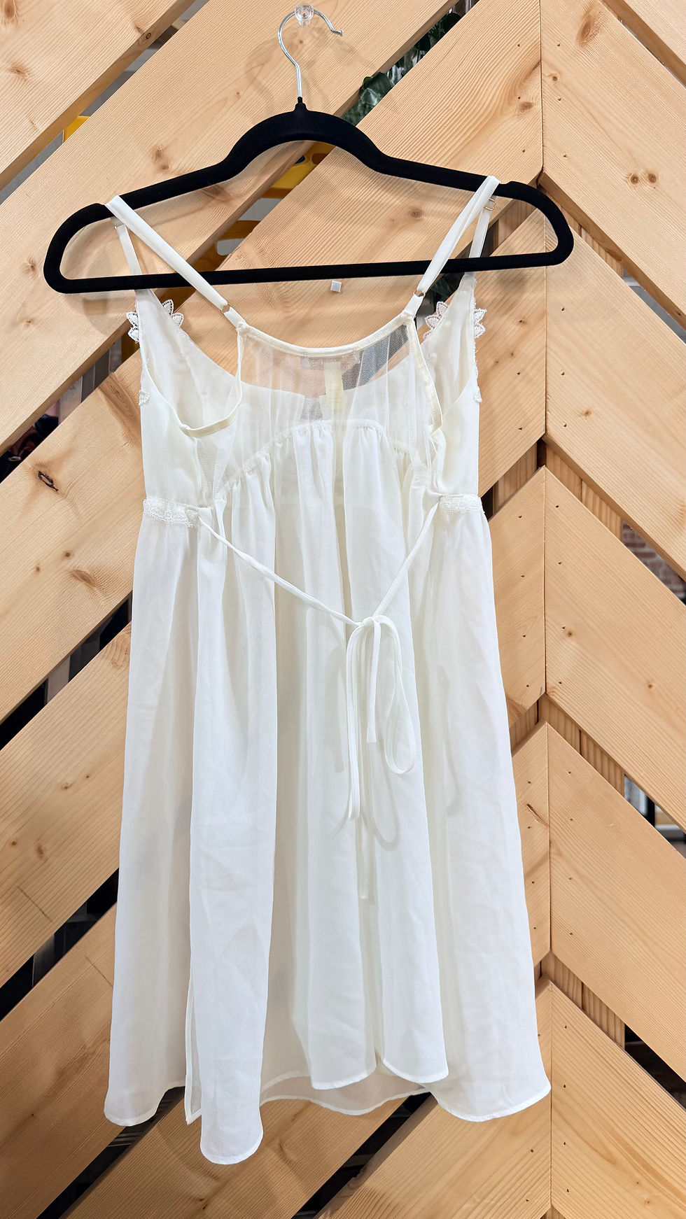 Miniatura: Flora Nikrooz White Delicate Floral Lace Embroidery Negligee- S