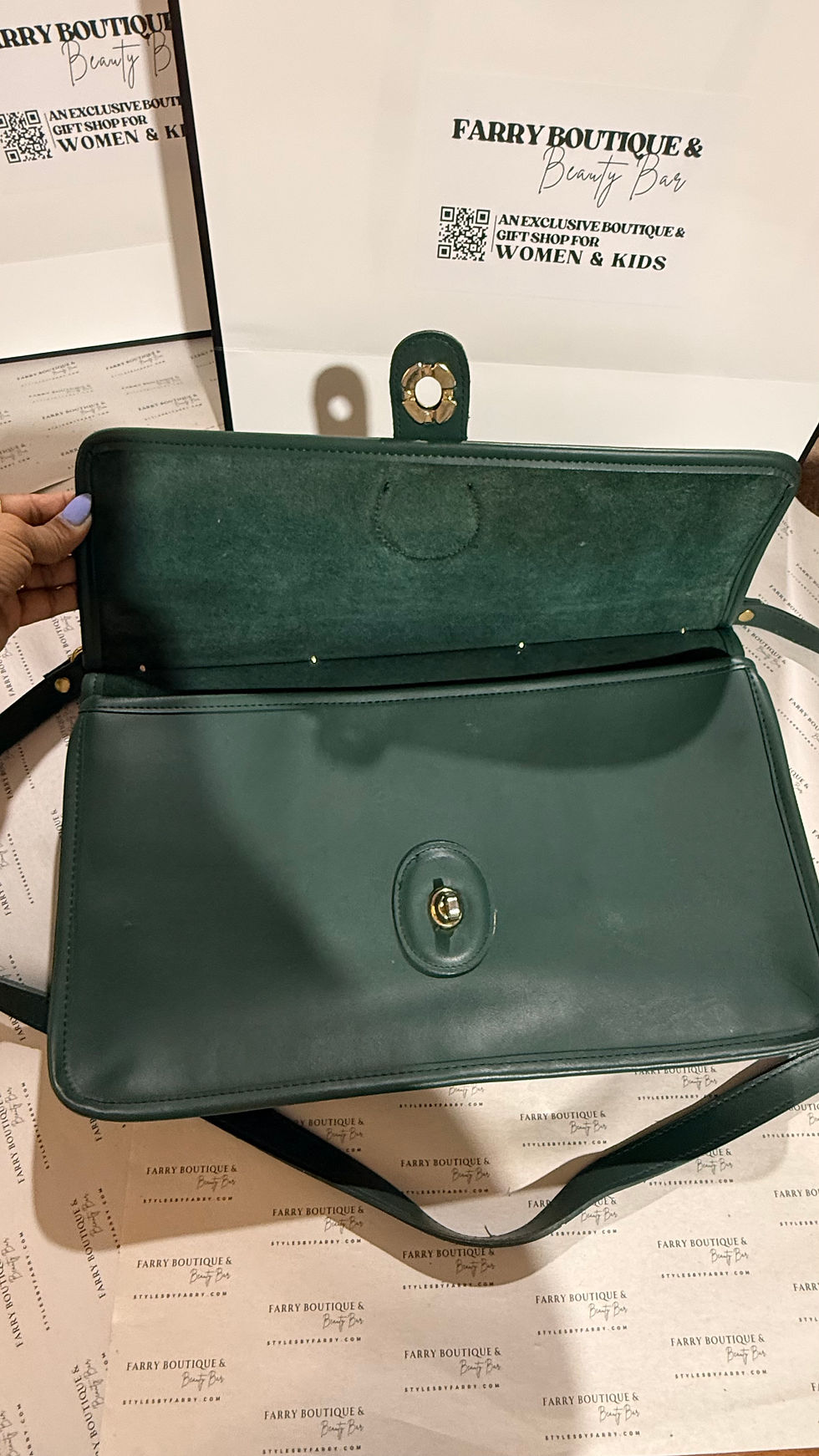 Miniature : Vintage Coach Willis Look Alike Green Leather Envelope Bag