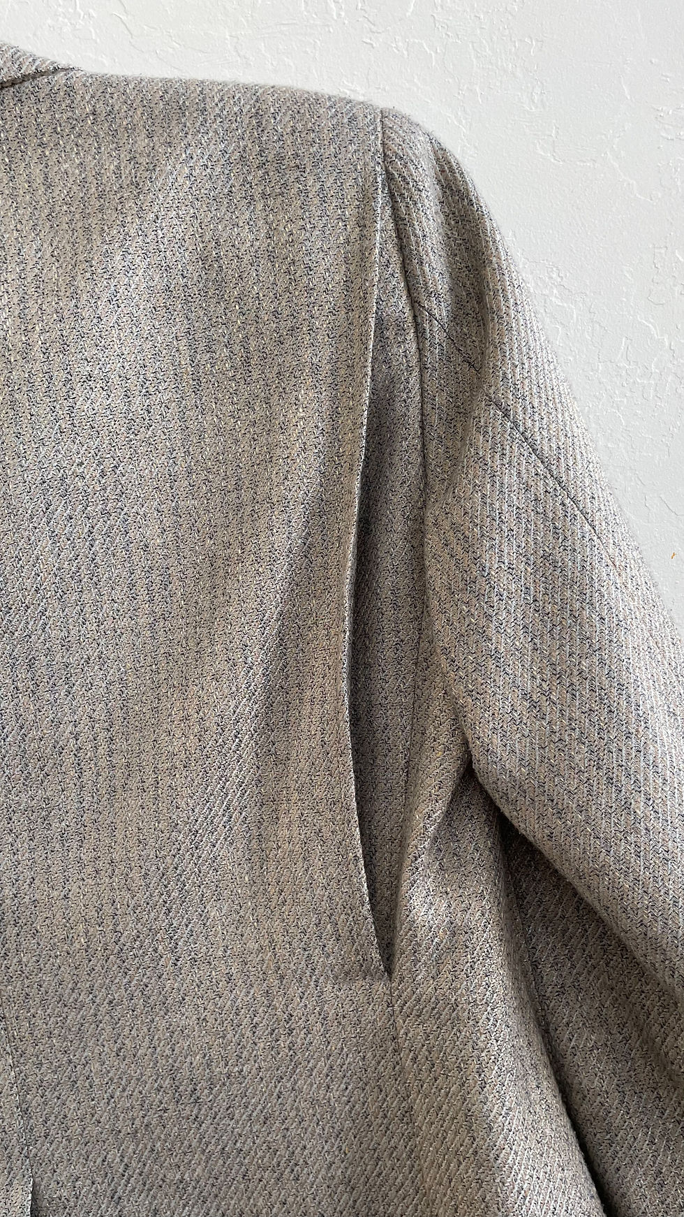 Thumbnail: Vintage 80’s Christian Dior Monsieur Beige Herringbone Wool Sport Coat - 
