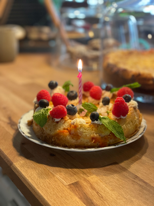 Geburtstag im Sahnehäubchen