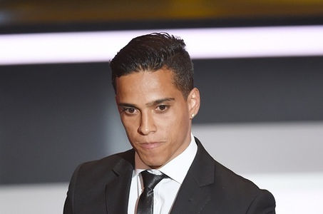 Ex-Tombense, Wendell Lira vence votação popular e leva o Prêmio Puskás de 2015