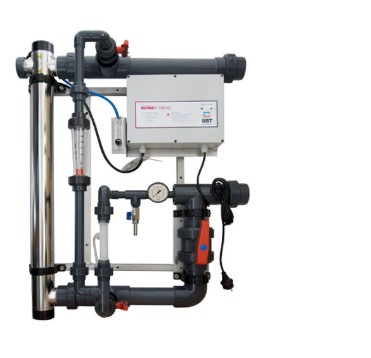 PURE O3: Kombianlage aus UVC-Reaktor und Ozongenerator auf Montageplatte