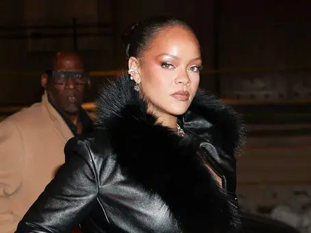 Rihanna está de volta aos estúdios