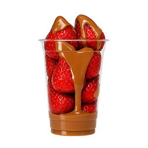 Strawberry Chocolat au Lait Cup