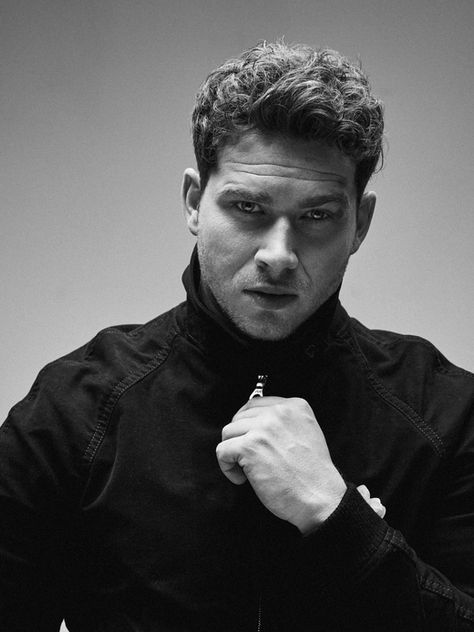 COVER STORY w/ OLIVER STARK: “En el futuro espero que Buck encuentre la felicidad y quizá el amor”