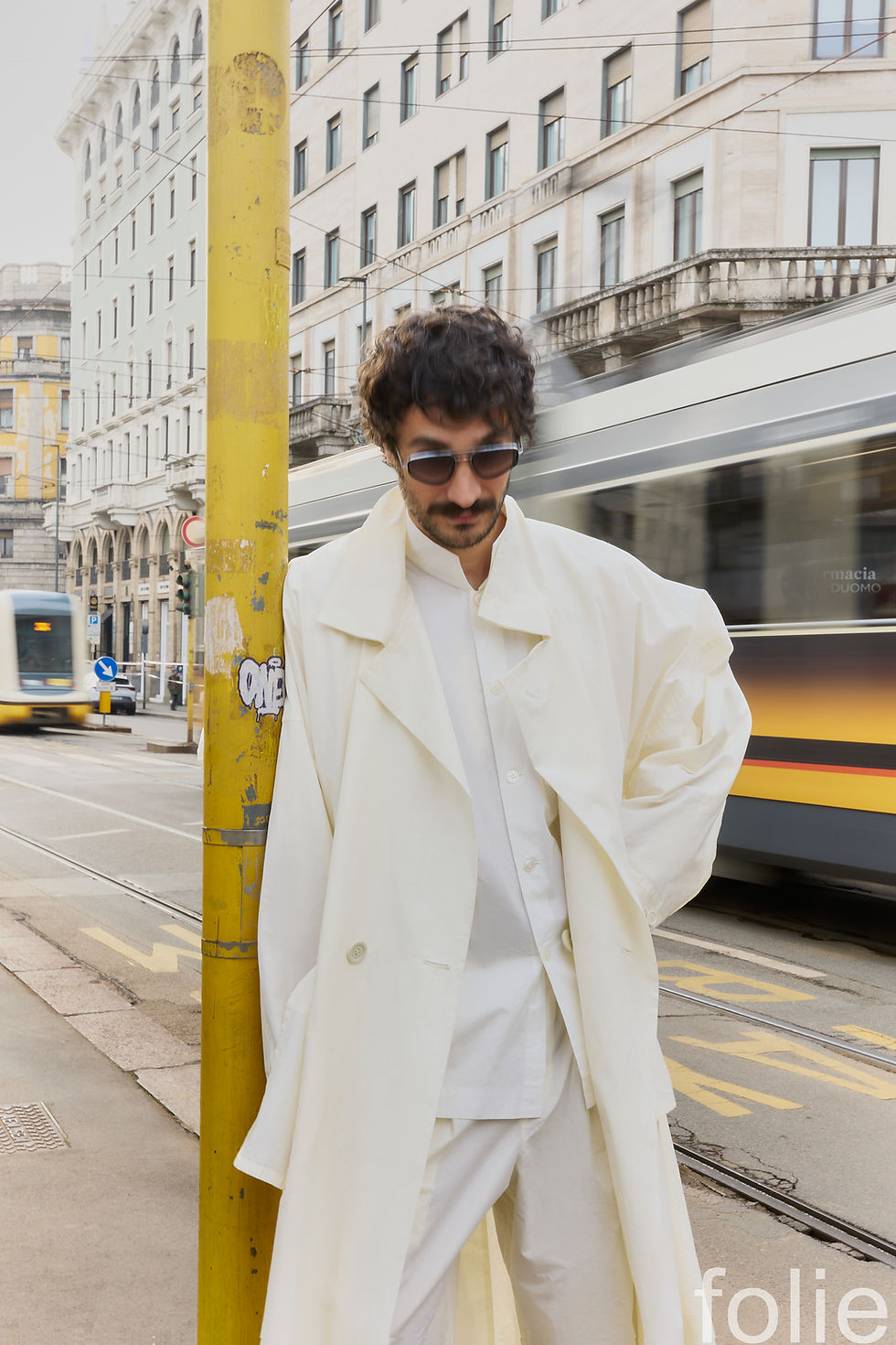 Look ISSEY MIYAKE; Calzado SCAROSSO