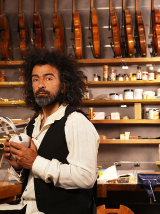 ARA MALIKIAN Y SONY elevan su icónica serie 1000X