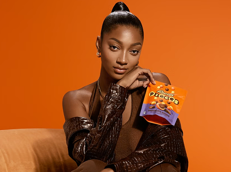 ANGEL REESE quiere que te comas sus REEBOK