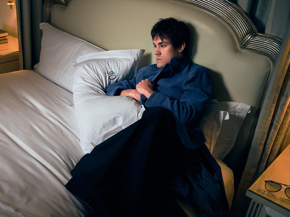 COVER STORY w/ IAN OUSLEY: “Cambiaría aquello que impide que las personas sientan empatía”