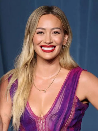 HILARY DUFF rompe el silencio doméstico con ROOMMATES y firma su regreso más incómodo