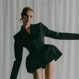 EDITORIAL LEE DIVINE