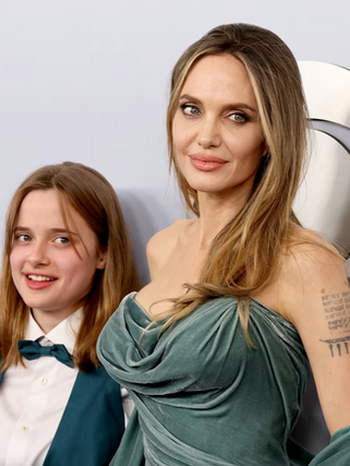 VIVIENNE JOLIE borra PITT y HOLLYWOOD vuelve a leer entre líneas