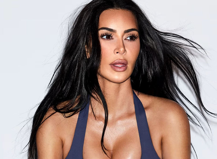KIM KARDASHIAN lidera la campaign Spring 2026 de NIKESKIMS